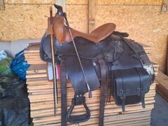 Sa Calarie - 2 buc - stil Western - impecabile - Pret negociabil